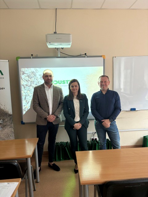 Współpraca z Akademickim Biurem Karier UJK w Kielcach